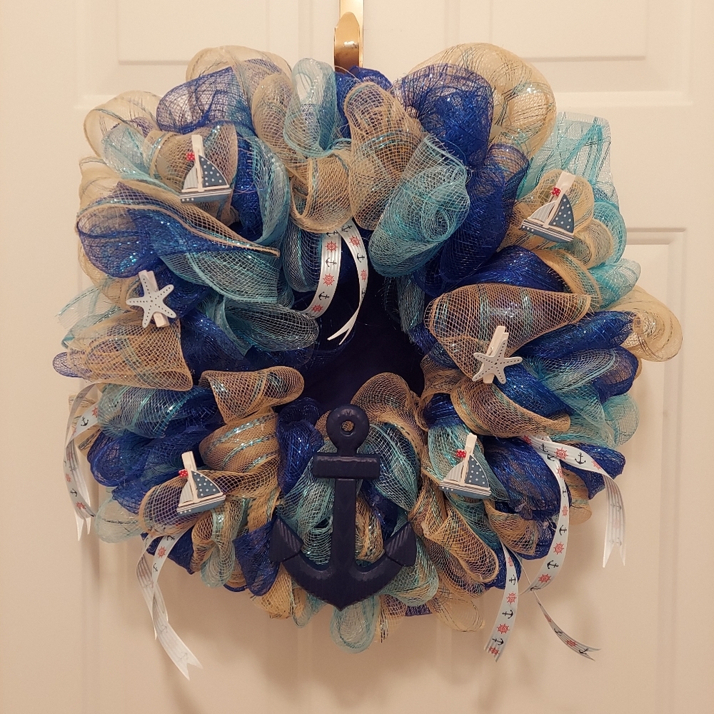 Anchor wreath
